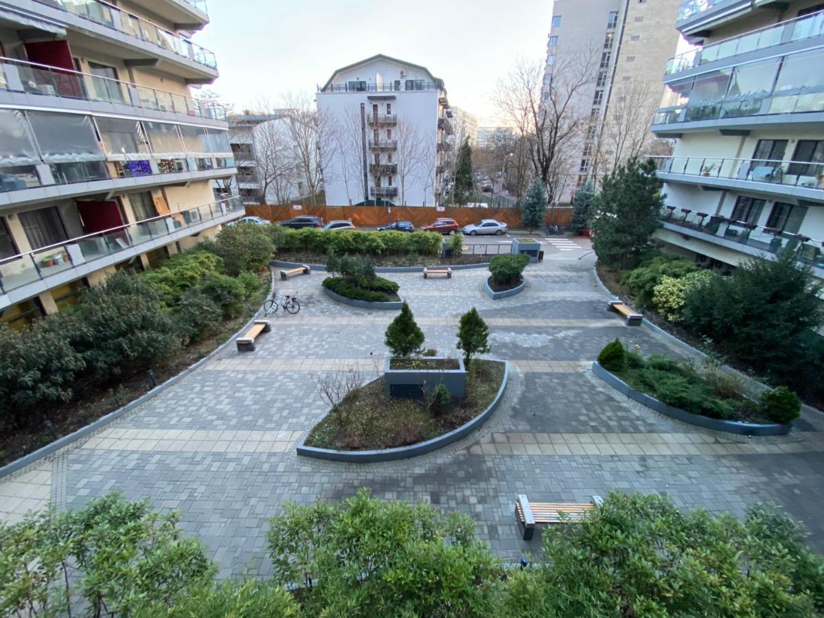 Green Apartment 214 With Private Parking Bucureşti Exterior foto