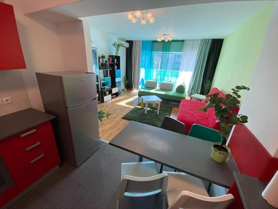 Green Apartment 214 With Private Parking Bucureşti Exterior foto