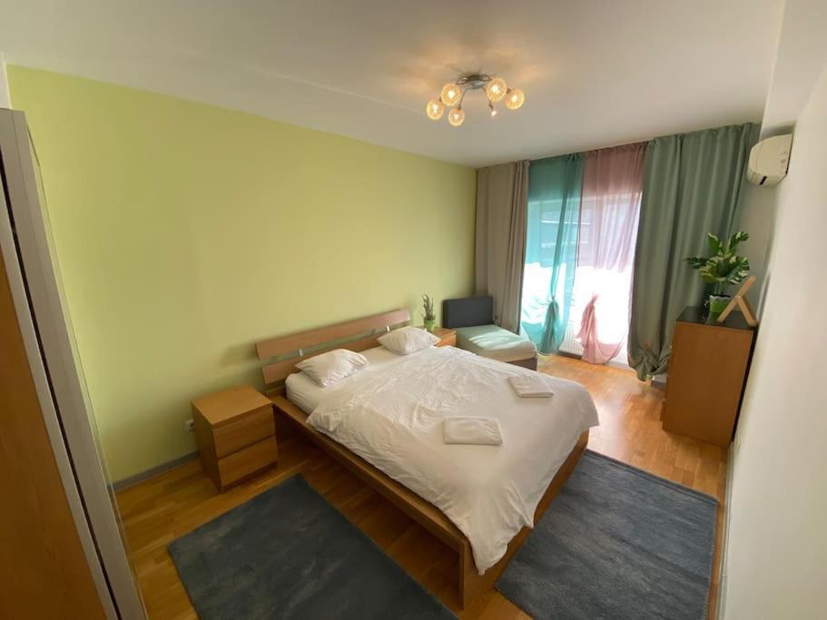 Green Apartment 214 With Private Parking Bucureşti Exterior foto