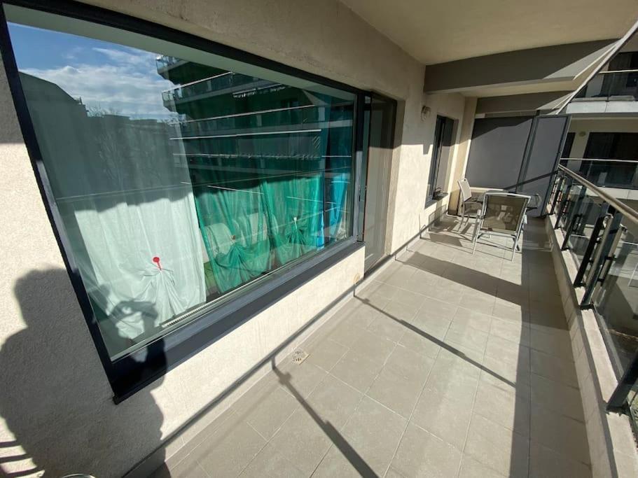 Green Apartment 214 With Private Parking Bucureşti Exterior foto
