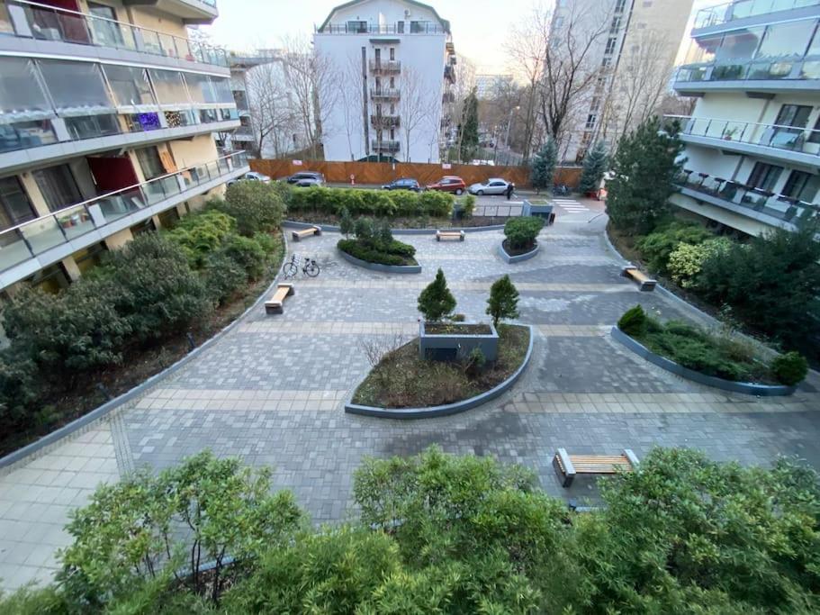 Green Apartment 214 With Private Parking Bucureşti Exterior foto