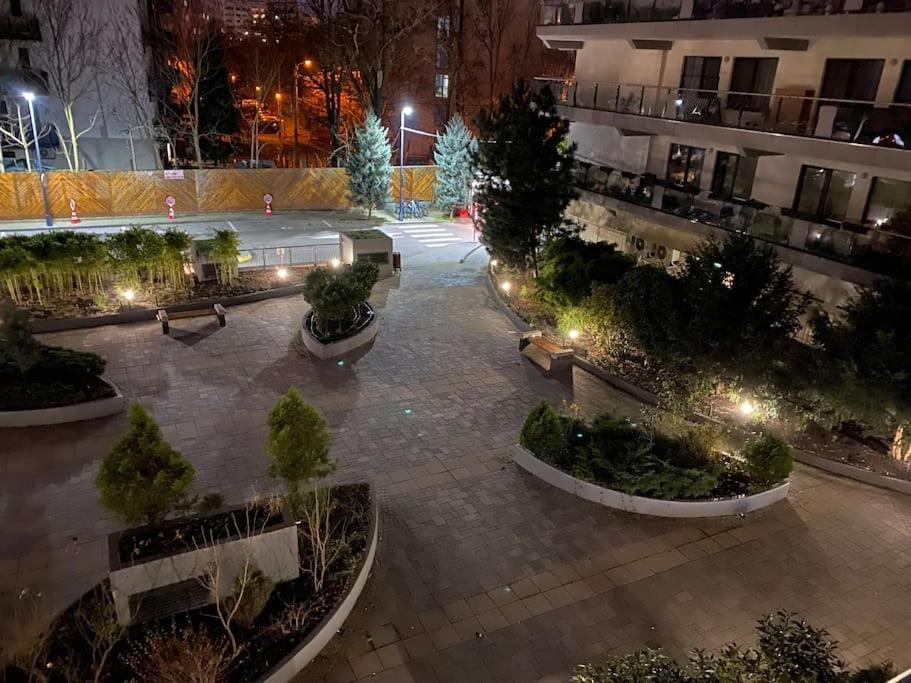 Green Apartment 214 With Private Parking Bucureşti Exterior foto